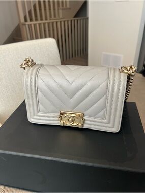 CHANEL Boy Chevron Quilted Leather Crossbody — Light Gray with Gold Hardware